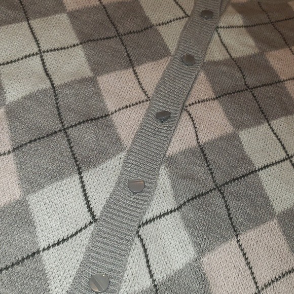 Croft&Barrow Checkered Button Up The Extra Cozy Cardigan - Picture 2 of 7